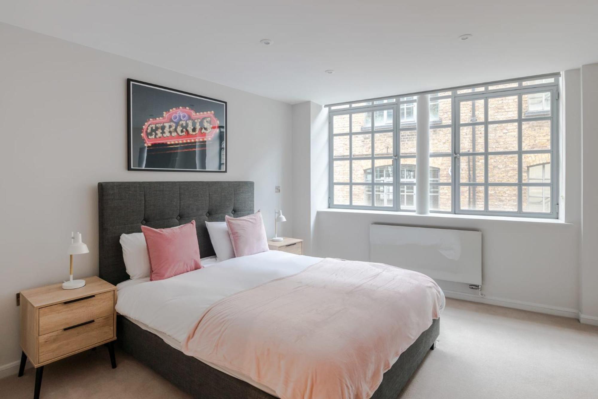 Apartament Circus Of Colour - Farringdon - By Frankie Says *